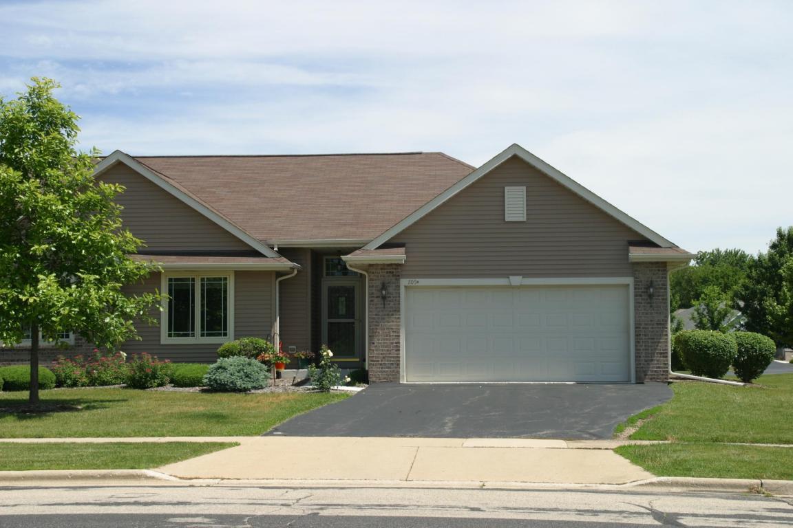 705 St Lawrence Dr - Photo 1