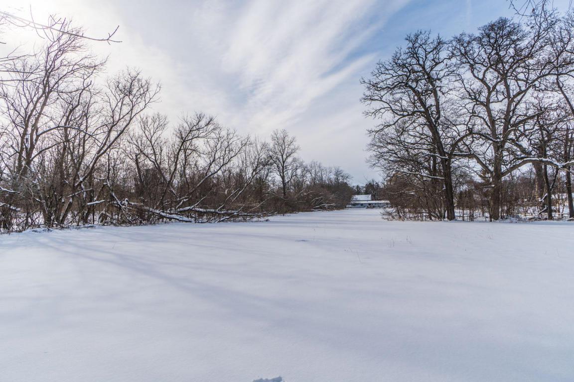 691 Lake Shore Dr - Photo 1