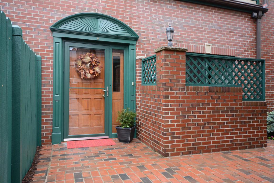 2010 Windsor Pl - Photo 1