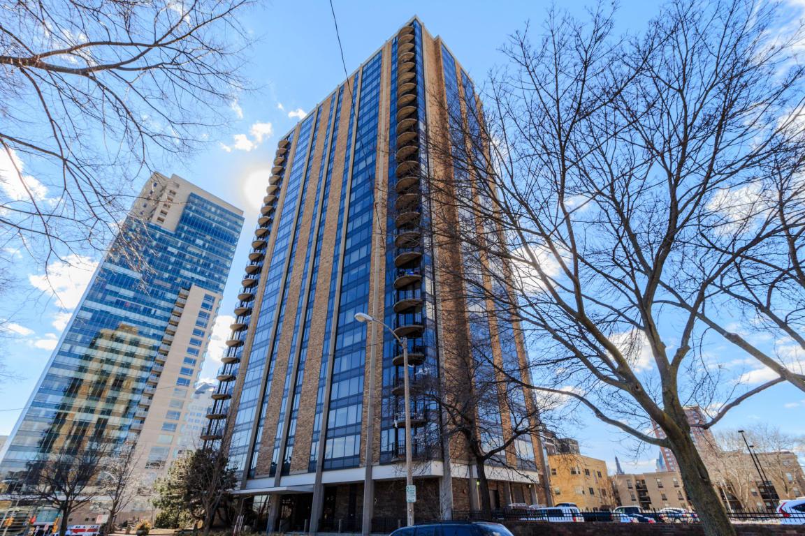 929 Astor St - Photo 1