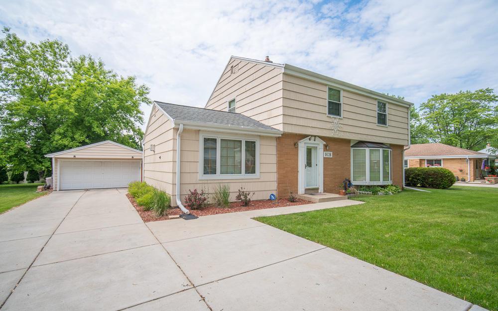 9526 Palmetto Ave - Photo 1