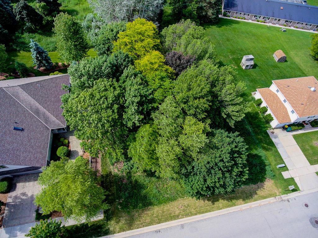 623 Prospect St - Photo 1