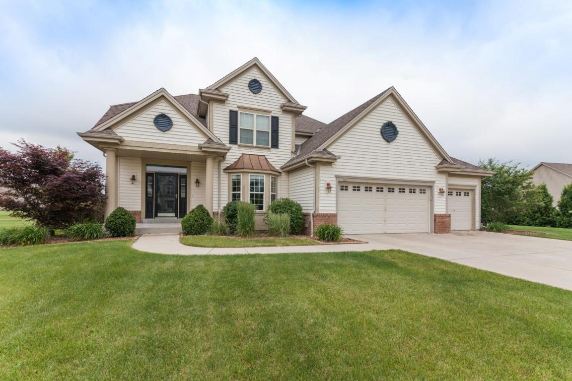805 Henley - Photo 1