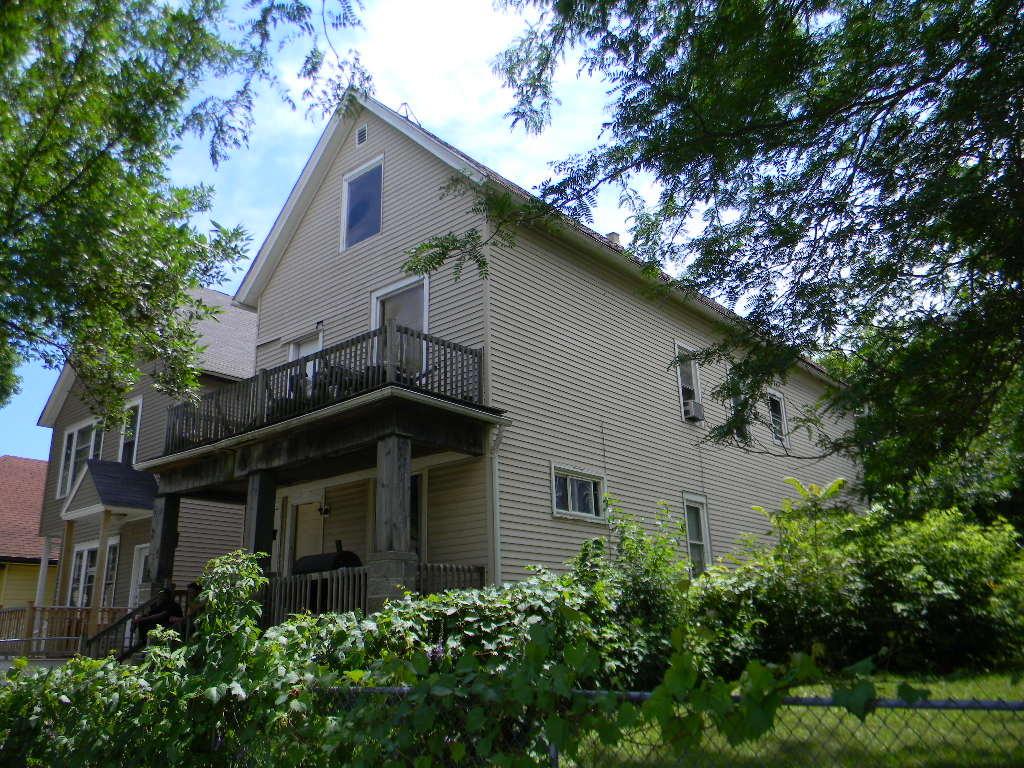 3127 Garfield Ave - Photo 1