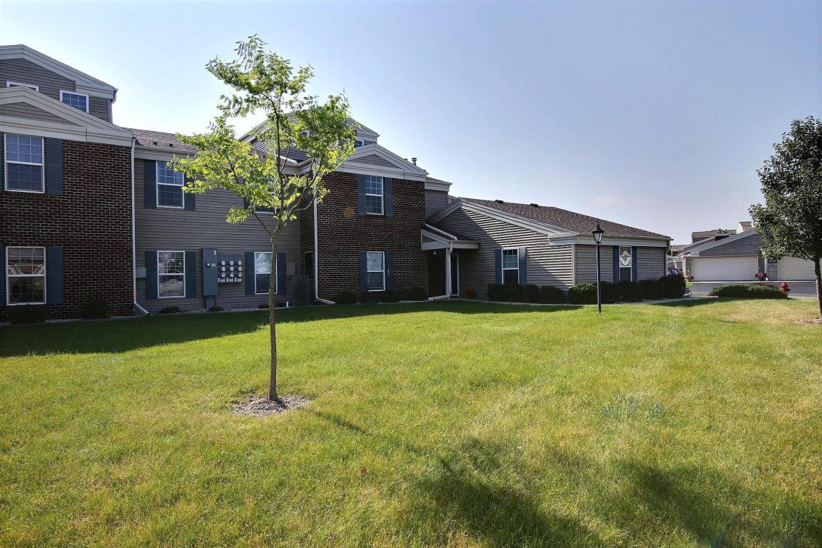 N16W26545 Wild Oats Dr - Photo 1