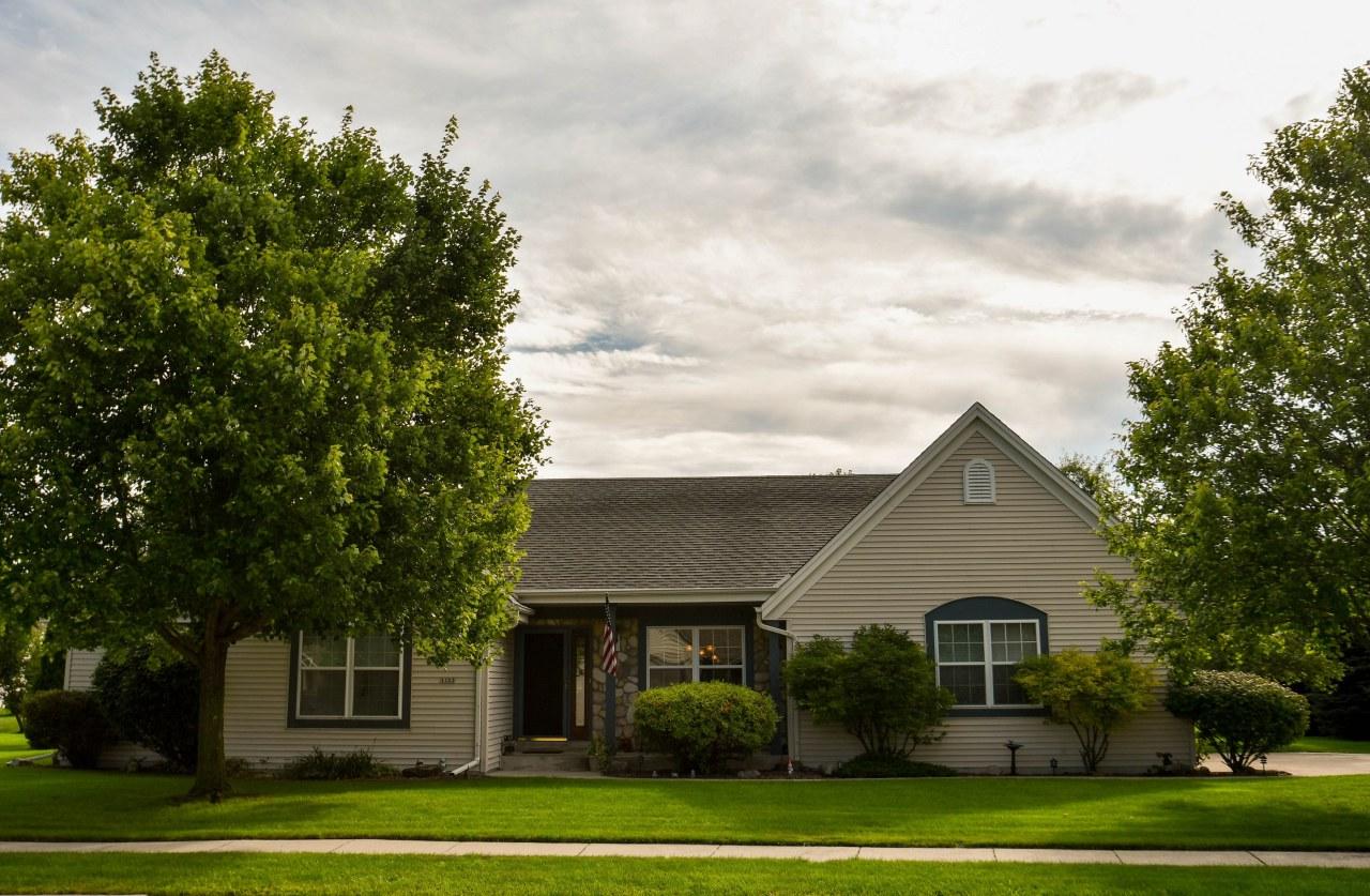 1133 Oriole Dr - Photo 1