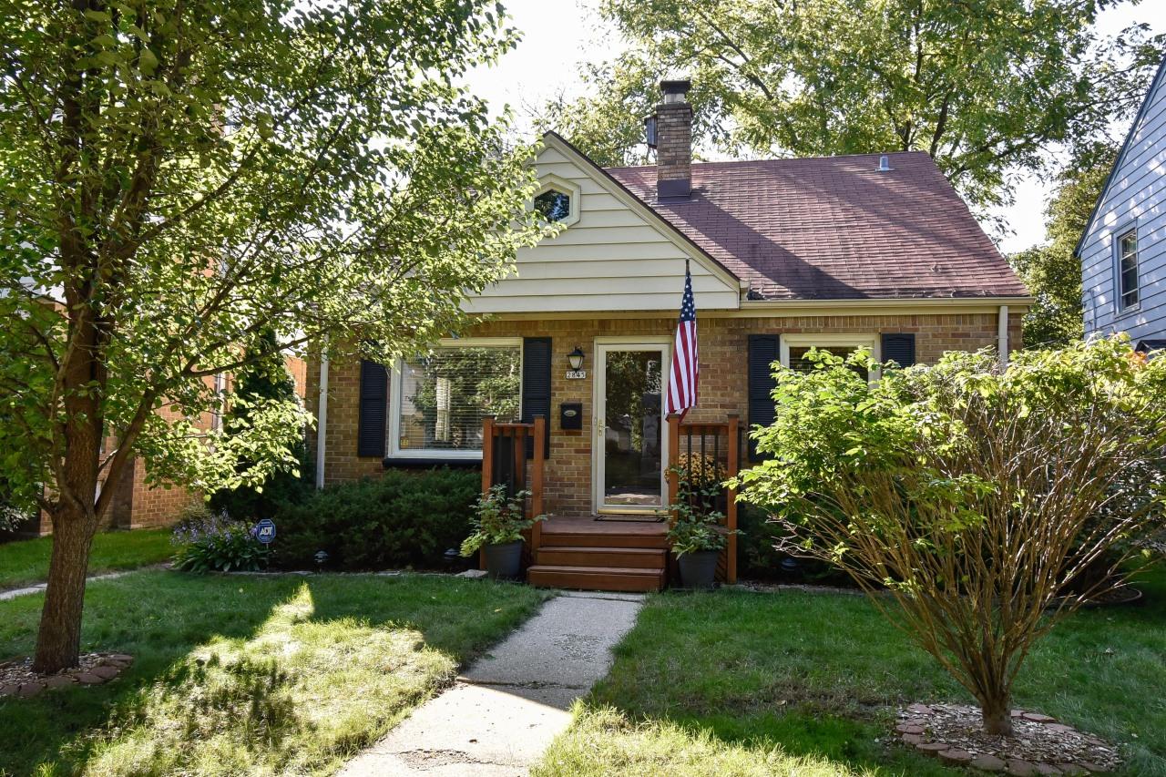 2845 78th St - Photo 1