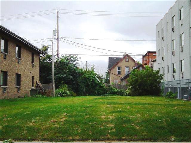 1851 Cambridge Ave - Photo 1
