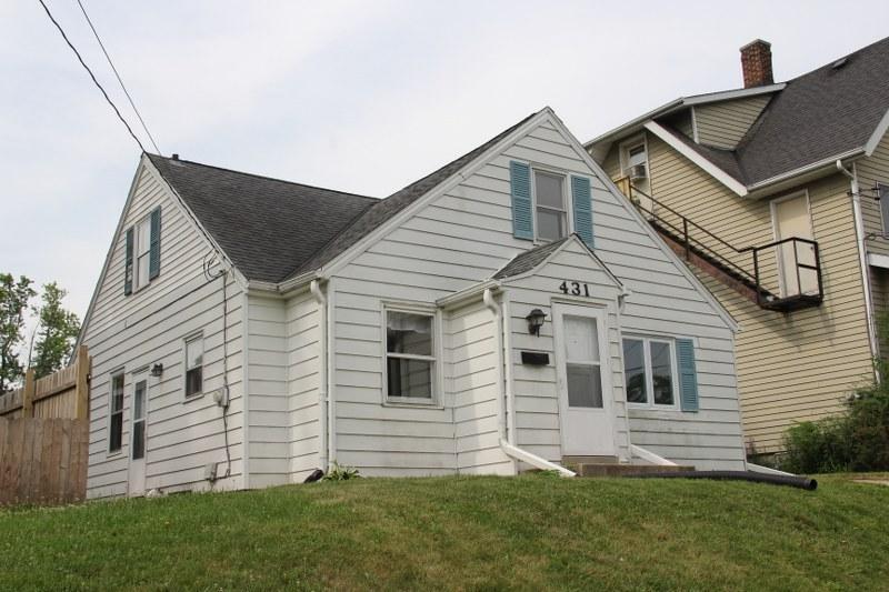 431 Pleasant Ave - Photo 1
