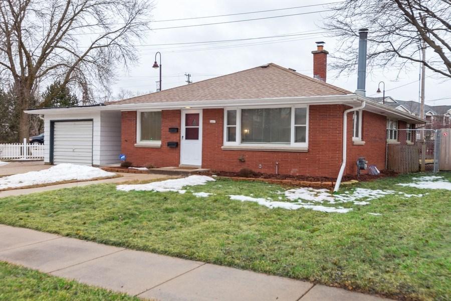 5607 Argyle Ave - Photo 1