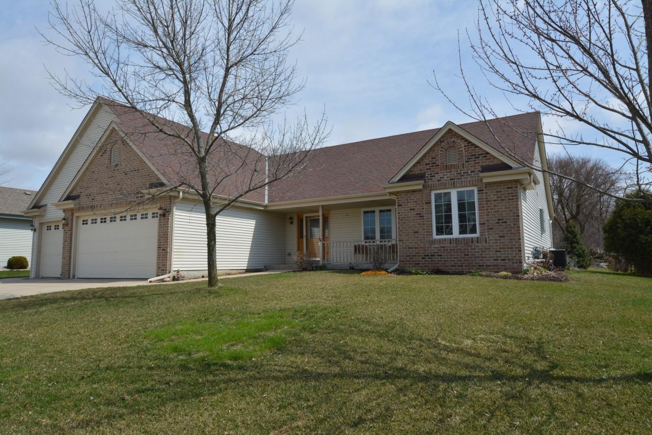 256 Acadia Ave - Photo 1