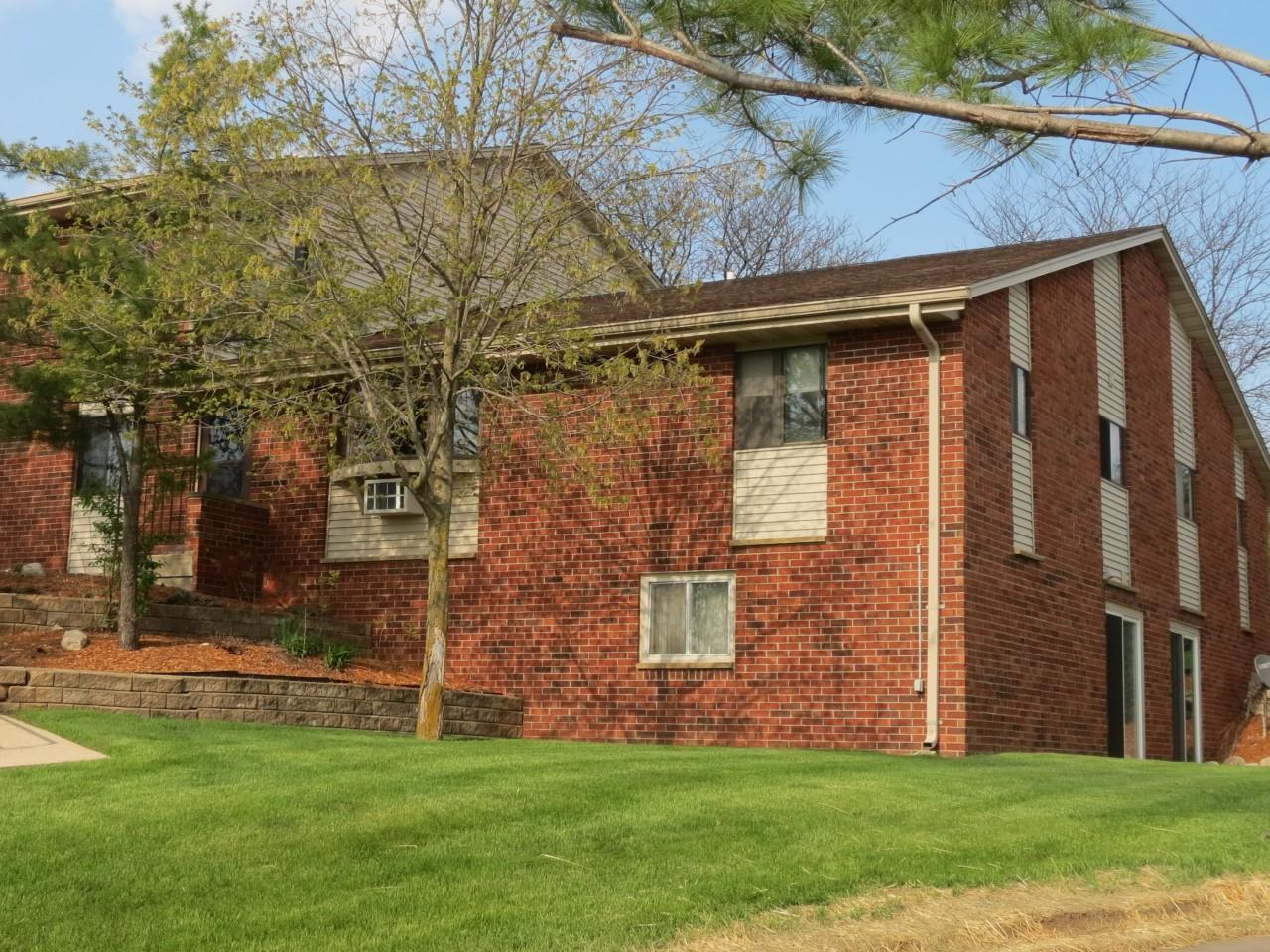 637 Westridge Dr - Photo 1