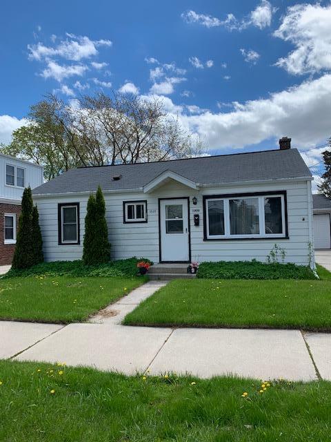 1909 Martin Ave - Photo 1