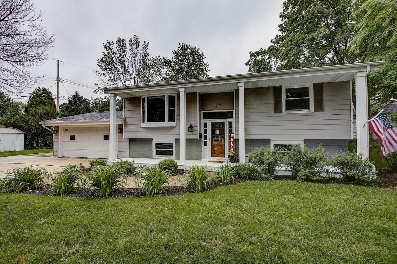 1517 Oak St - Photo 1