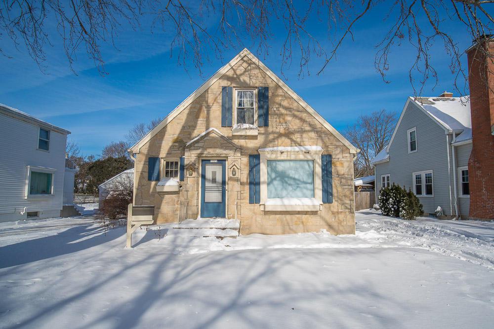1026 Chestnut St - Photo 1