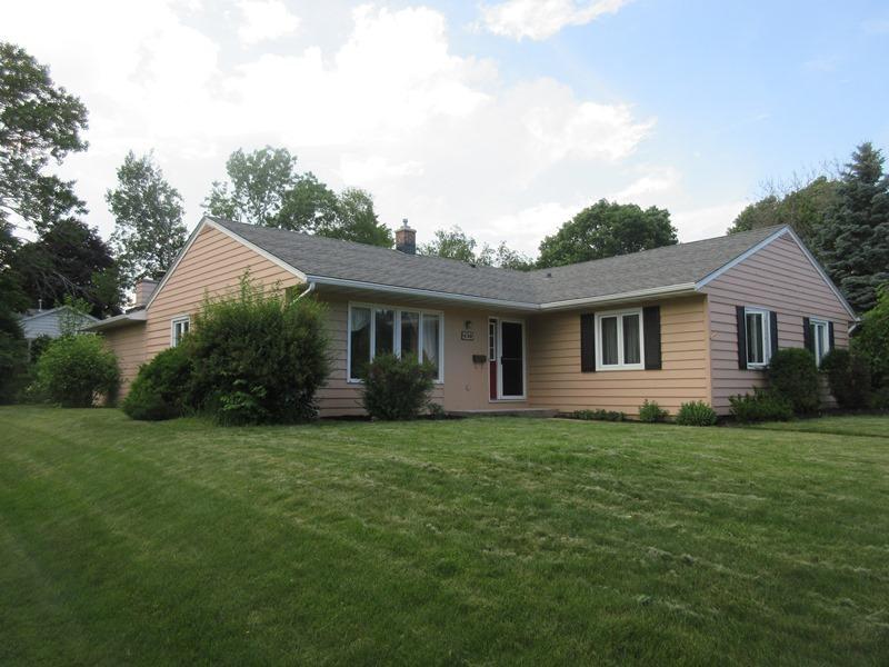 620 Green Tree Rd - Photo 1