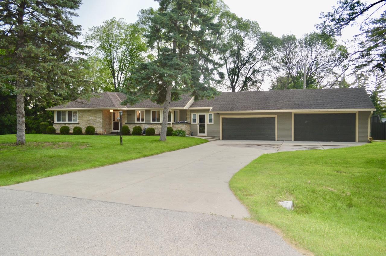 8580 Fox Croft Ln - Photo 1
