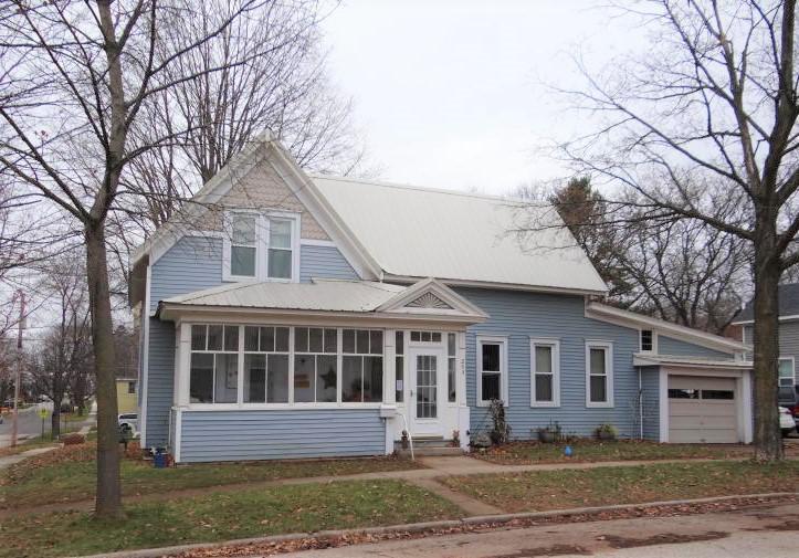 203 Wilson Ave - Photo 1