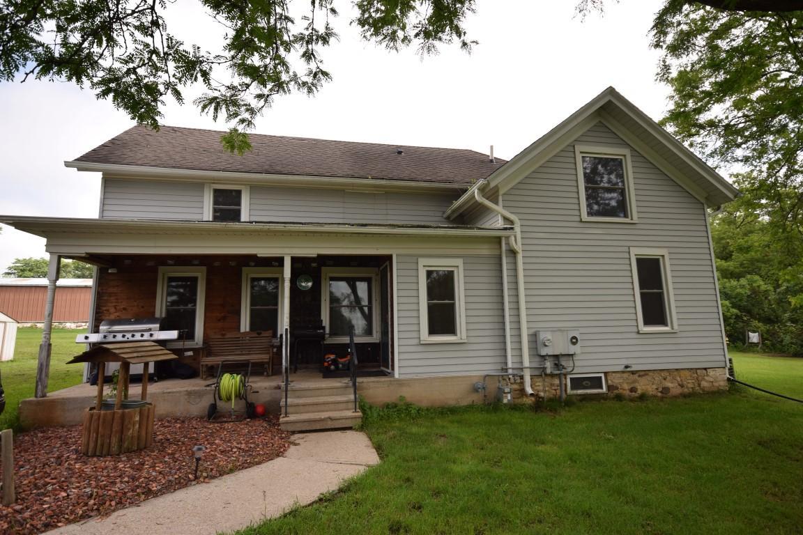 N72W22298 Good Hope Rd - Photo 1