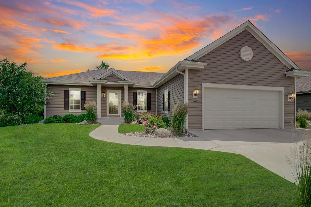 3107 Tanglewood Dr - Photo 1