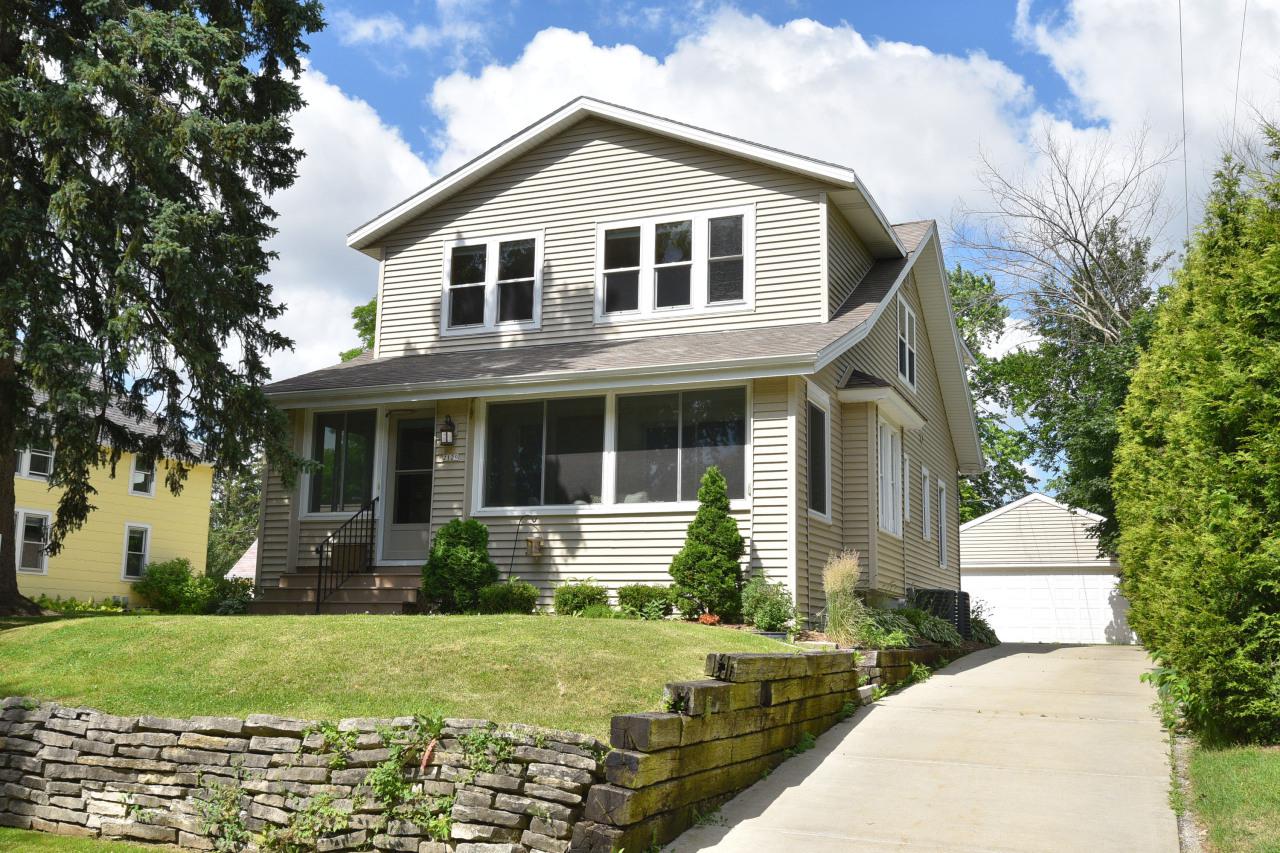 2129 83rd St - Photo 1