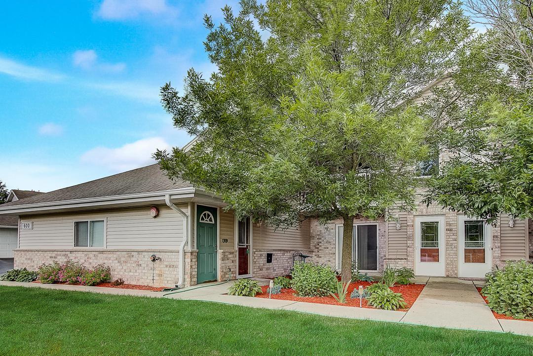 600 Westfield Way - Photo 1