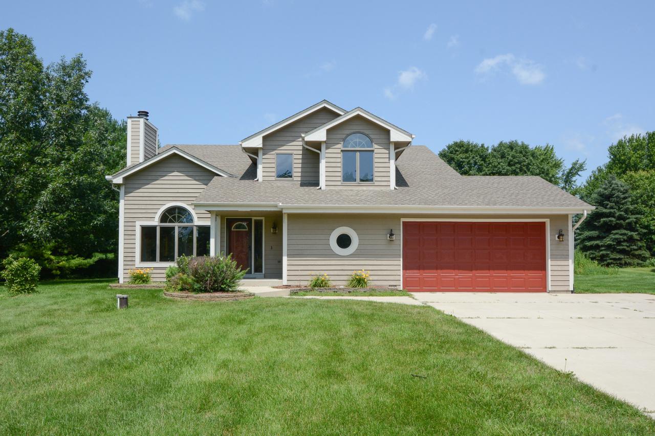 6030 Honeysuckle Ln - Photo 1