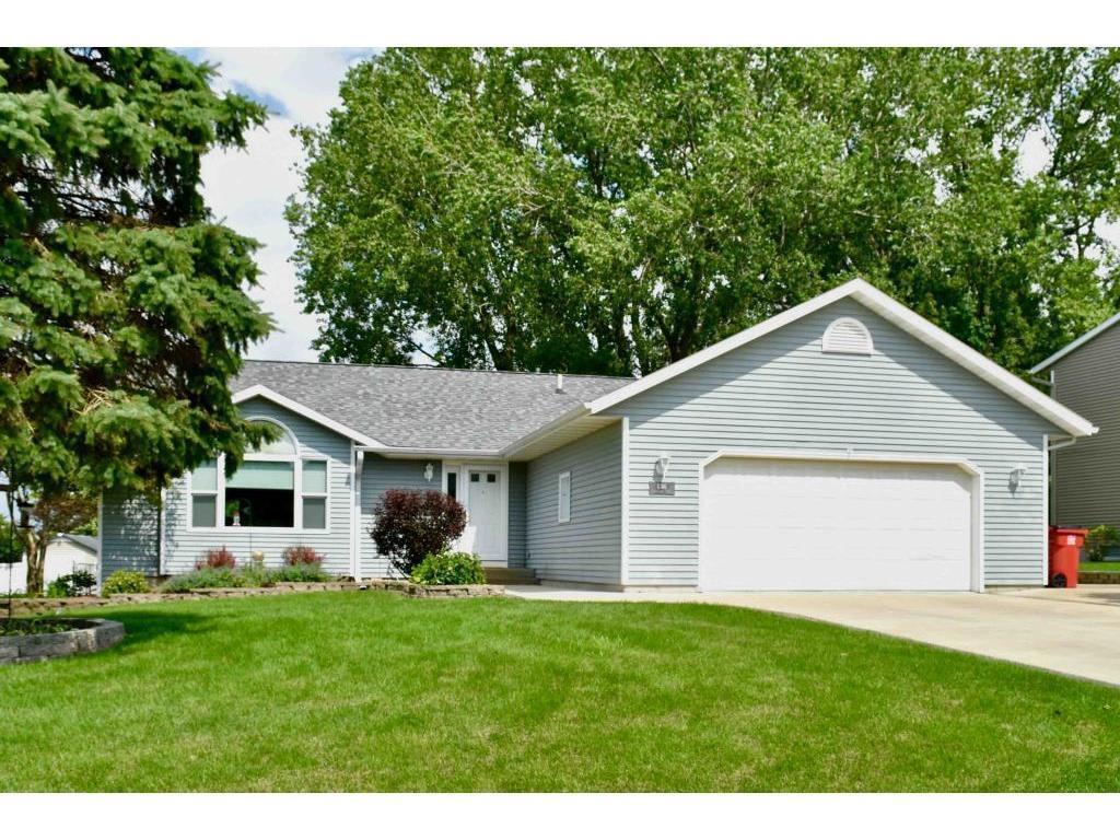 1346 Highland Dr - Photo 1