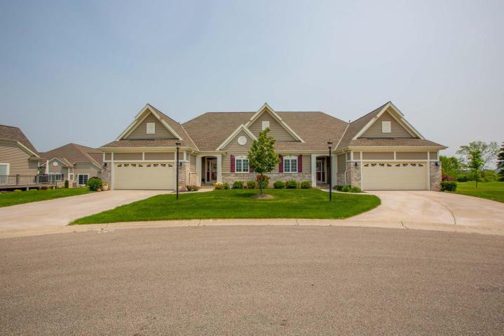 2216 Kayla Dr - Photo 1
