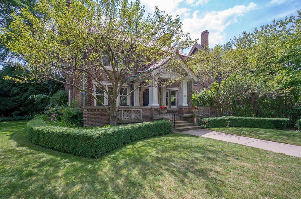 2221 Newberry Blvd - Photo 1