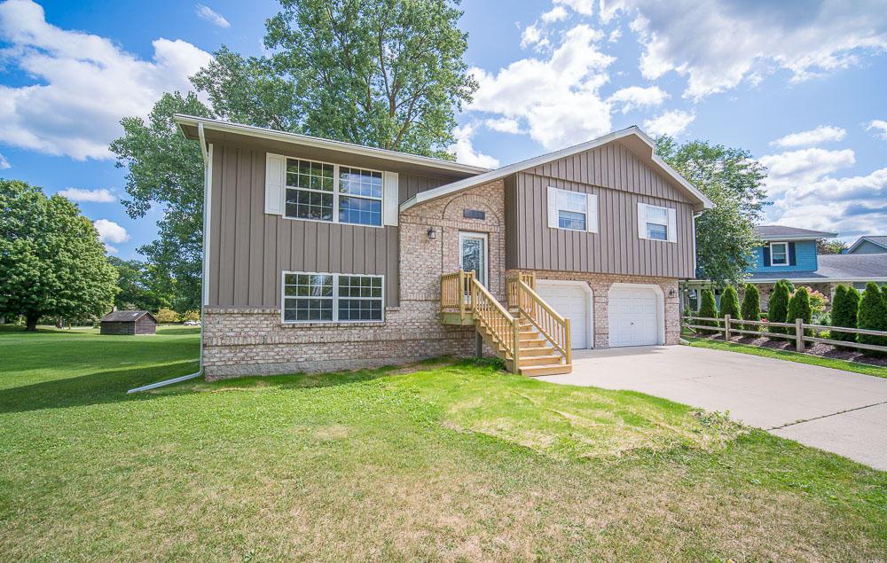 1139 Glenwood Cir - Photo 1