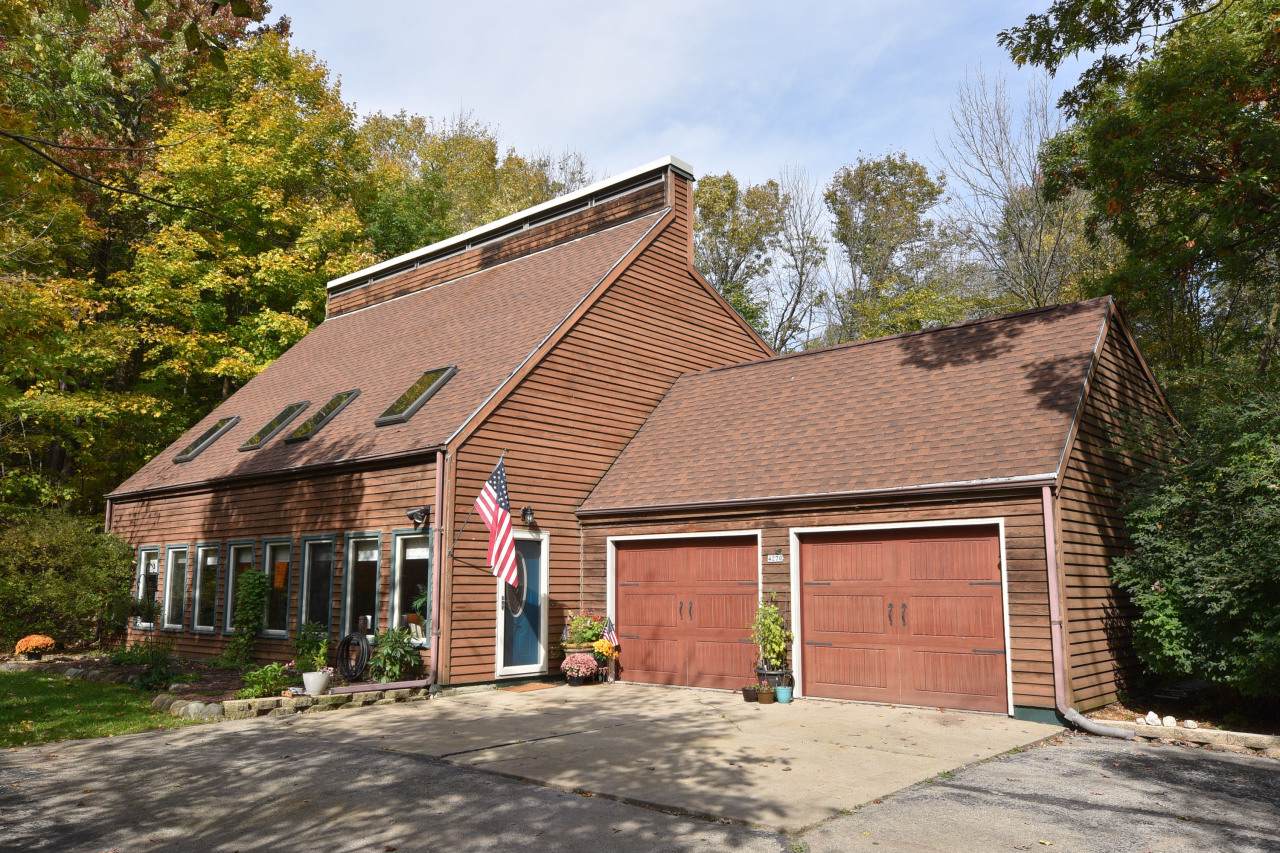 4270 Upland Dr - Photo 1