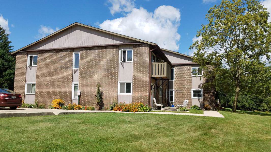420 Racine St - Photo 1