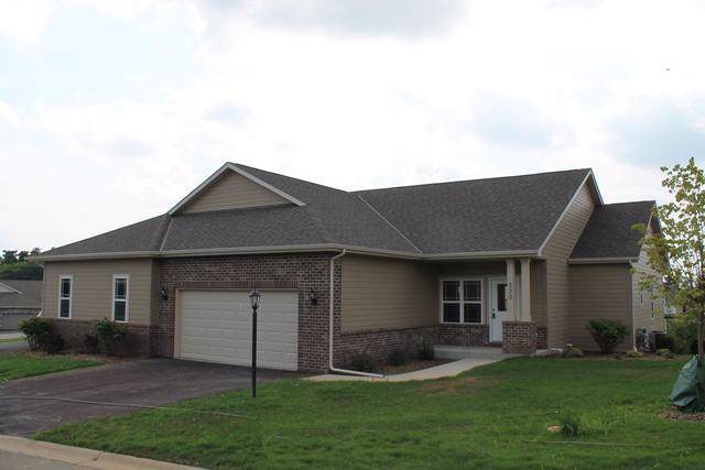 284 Oak Hill Cir - Photo 1