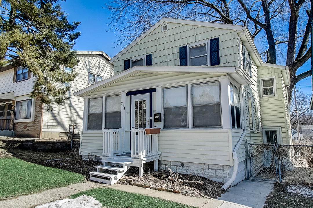 214 62nd St - Photo 1