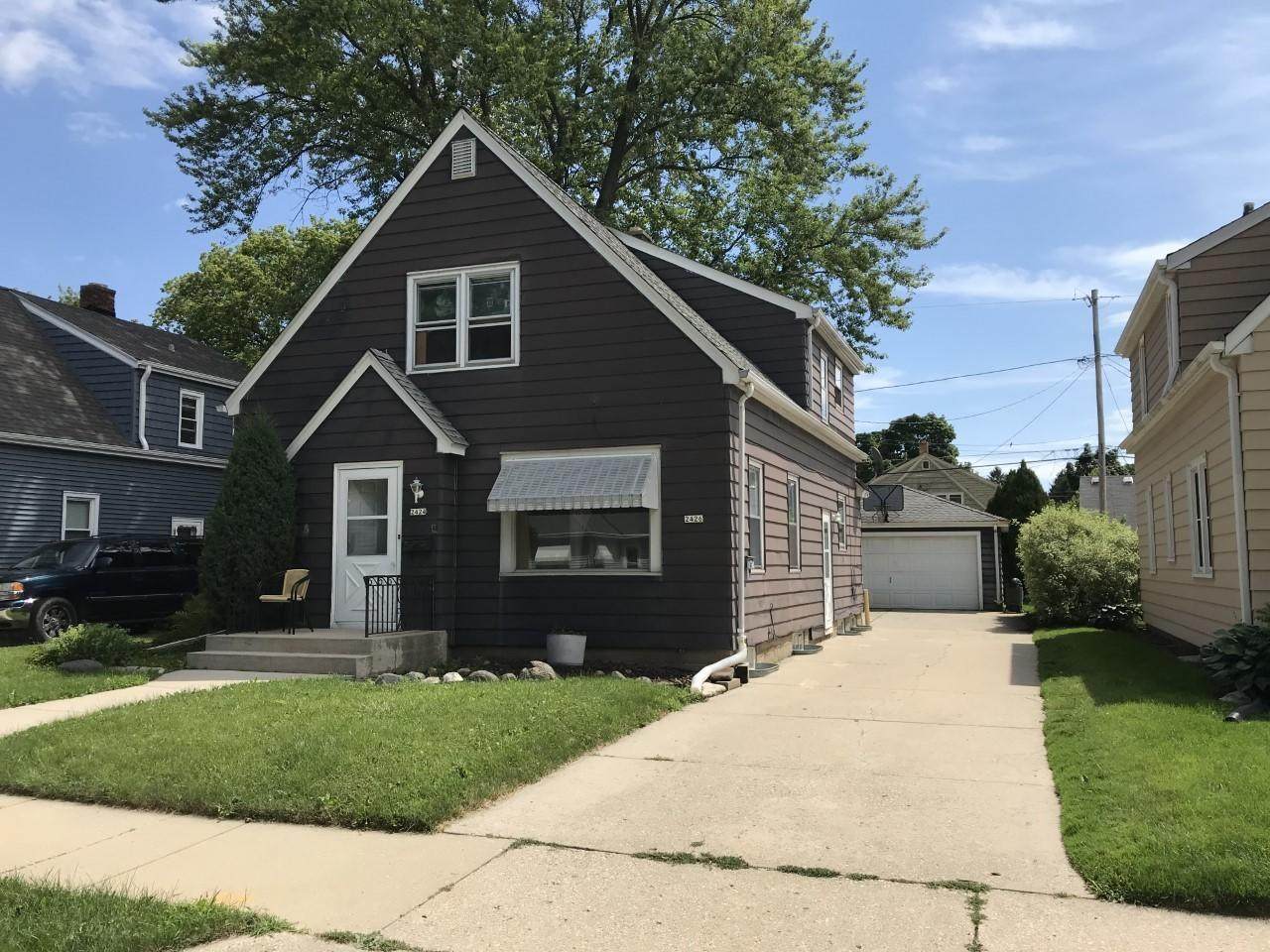 2426 83rd St - Photo 1