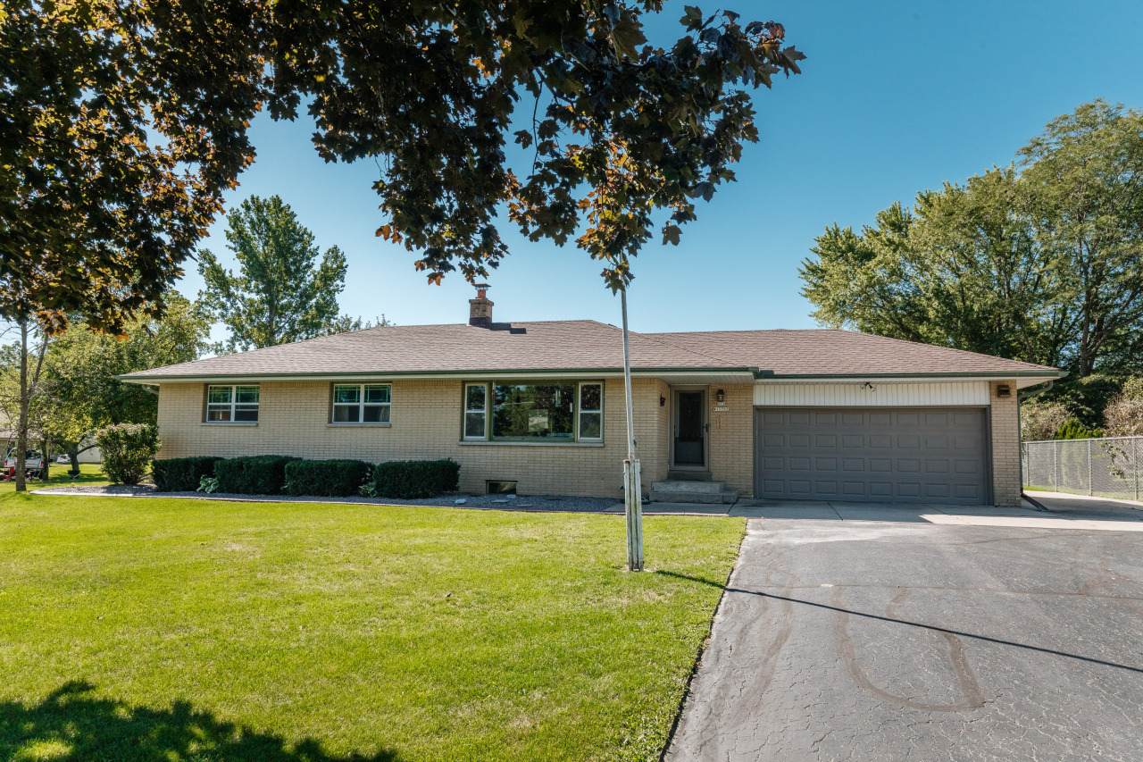 N75W15703 Colony Rd - Photo 1
