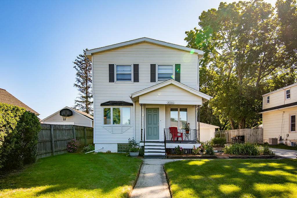 8566 42nd St - Photo 1