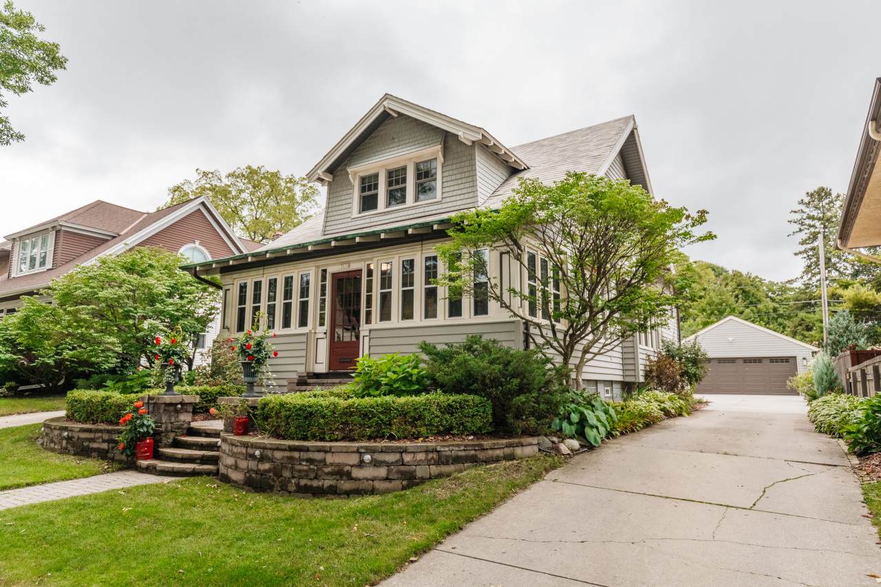 7110 Cedar St - Photo 1