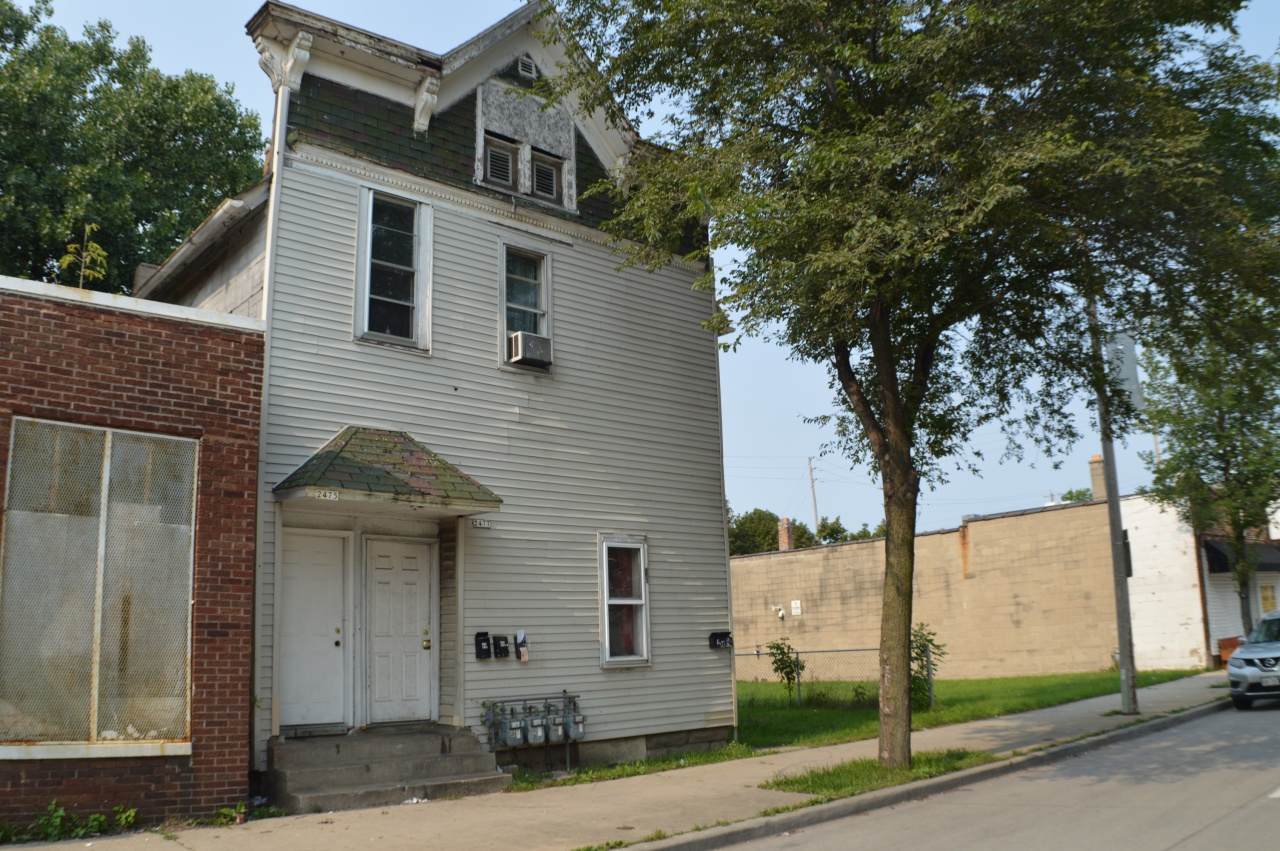 2475 Fond Du Lac Ave - Photo 1