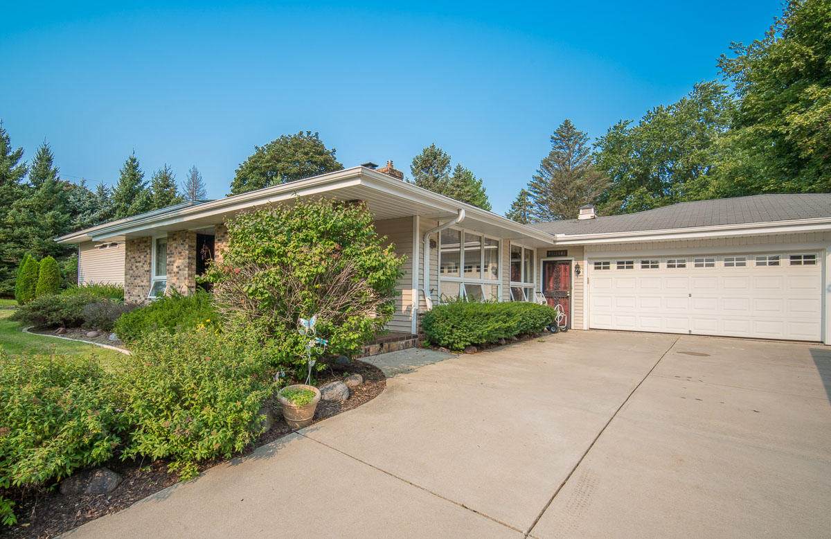 2749 Root River Pkwy - Photo 1