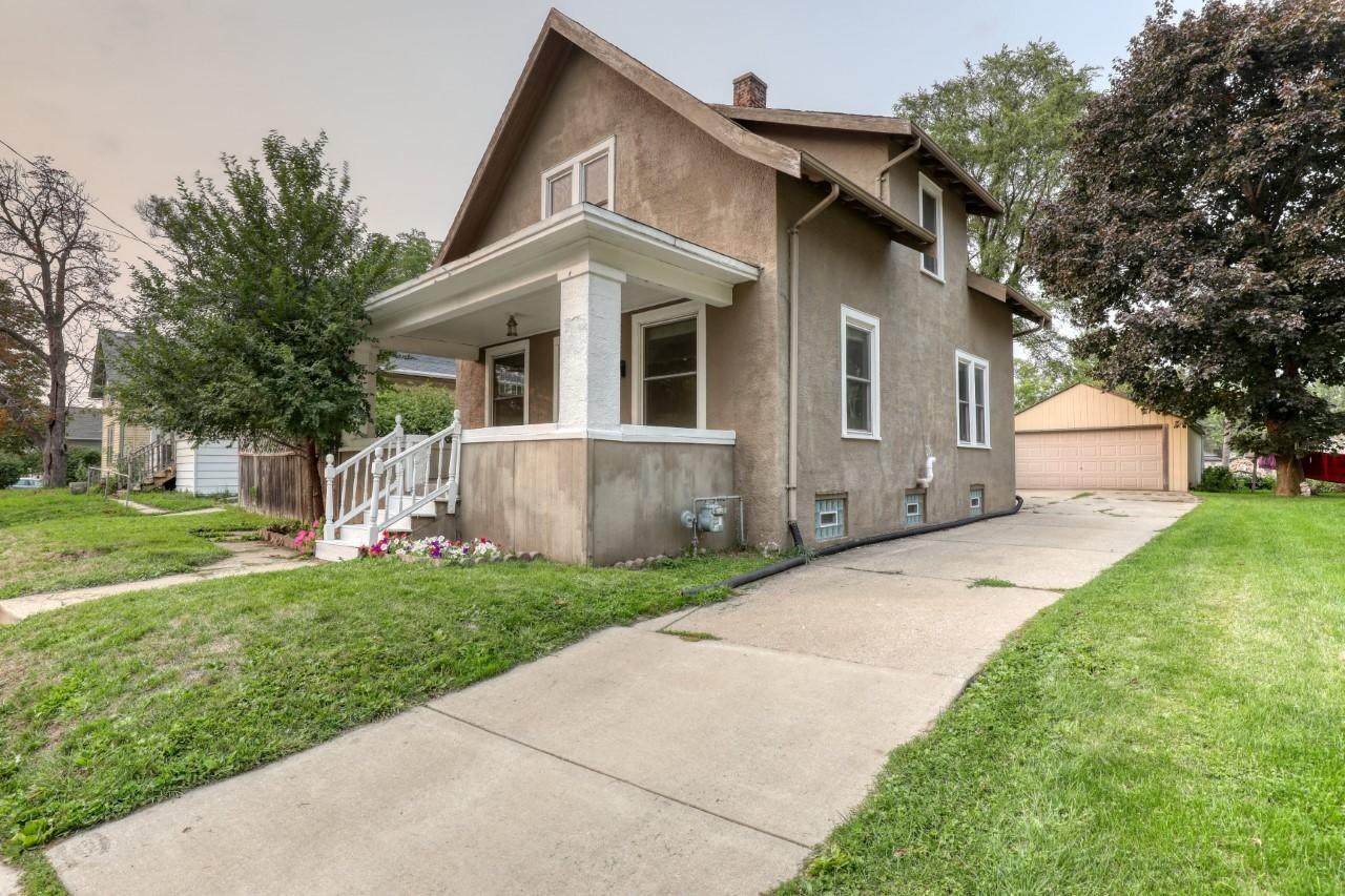 922 Eales Ave - Photo 1
