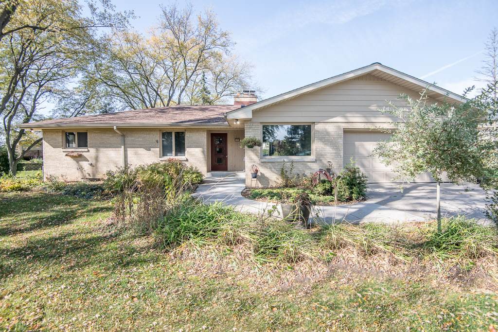 1005 Verdant Dr - Photo 1