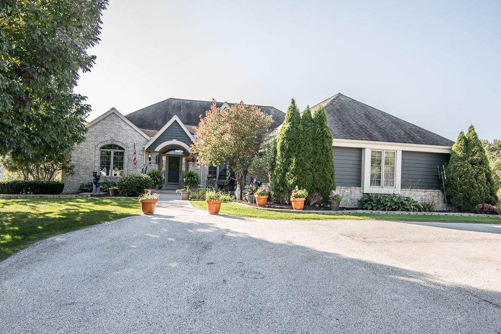 12845 Valley Ridge Dr - Photo 1