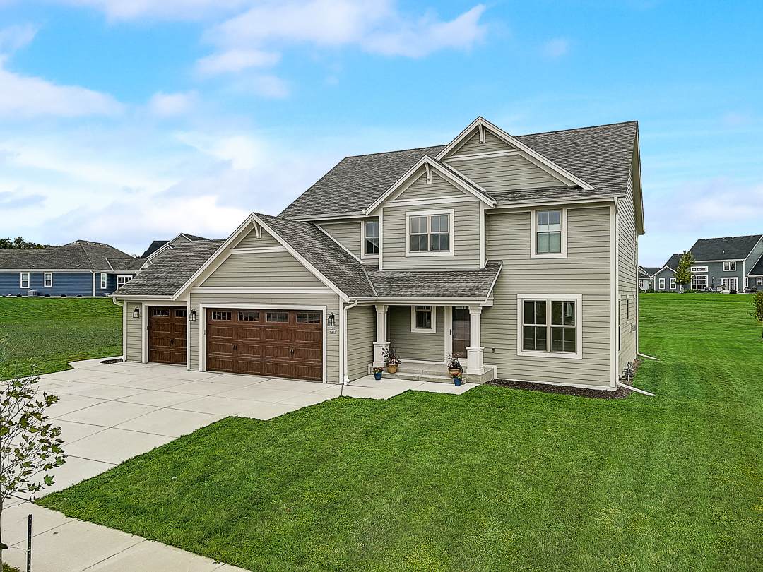 W80N402 Prairie View Rd - Photo 1
