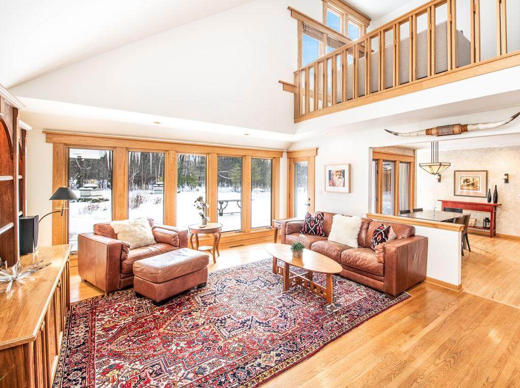 10122 Lake Shore Dr - Photo 1