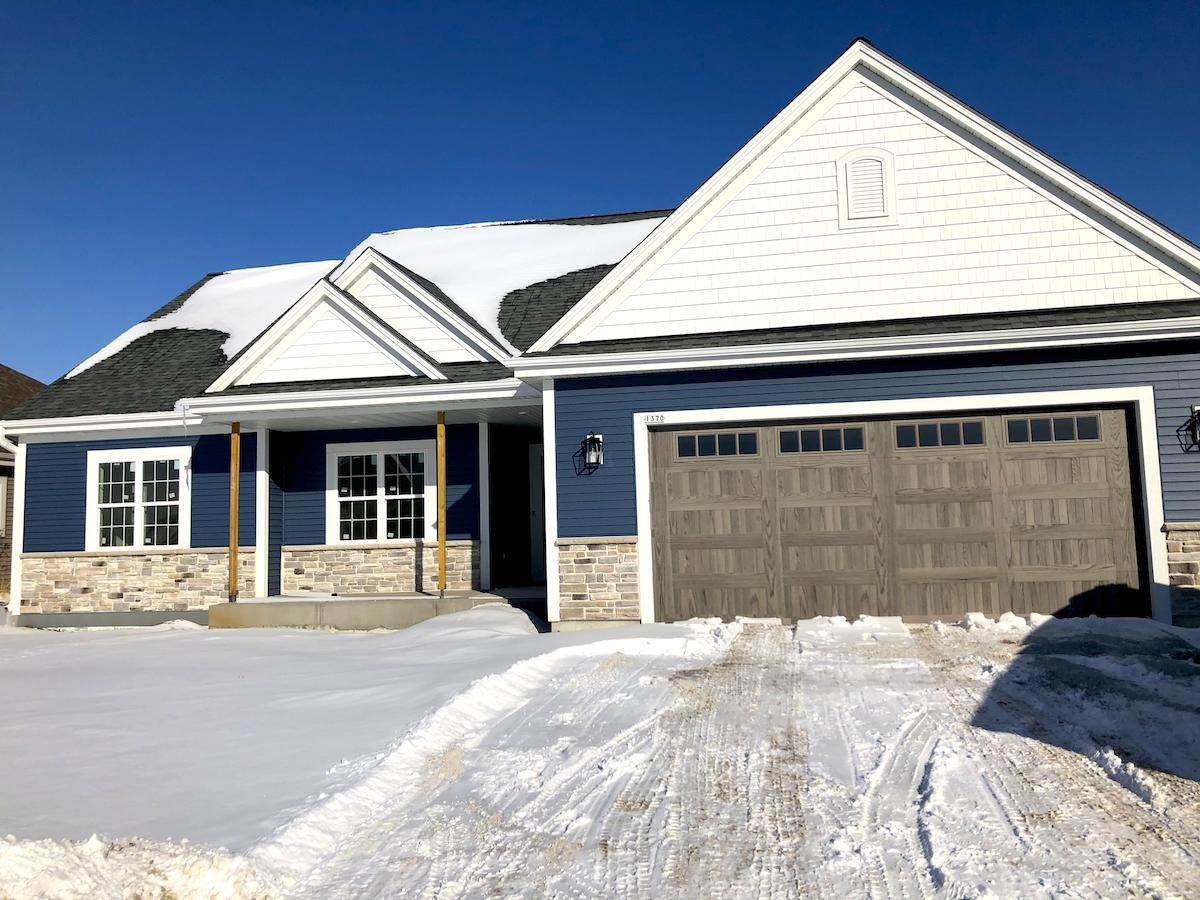 1370 Foxwood Pass - Photo 1
