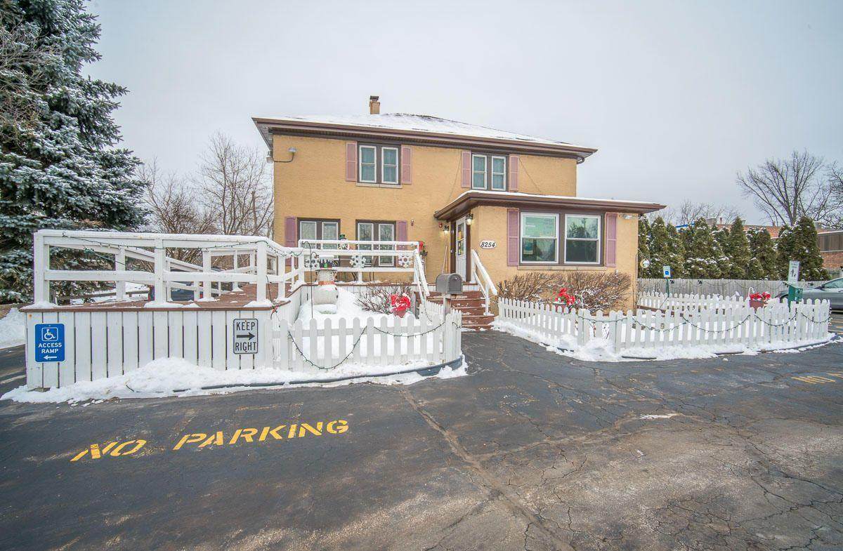 8254 Teutonia Ave - Photo 1