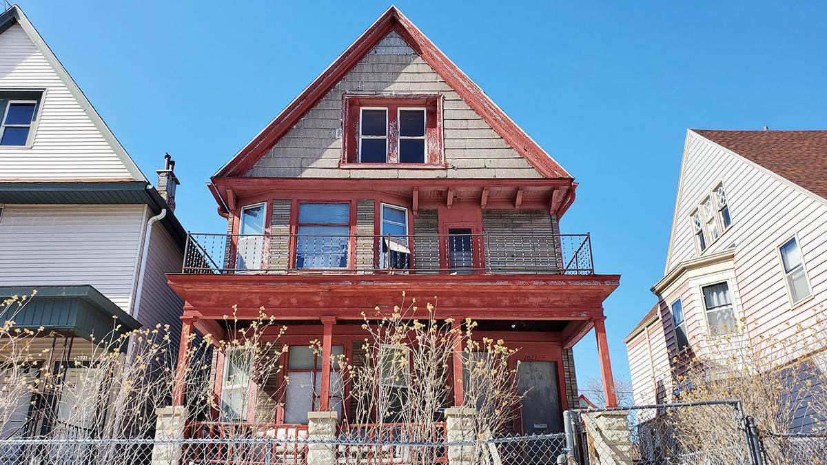 2025 34th St - Photo 1
