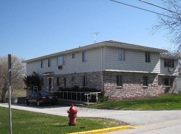 325 Wisconsin Ave - Photo 1